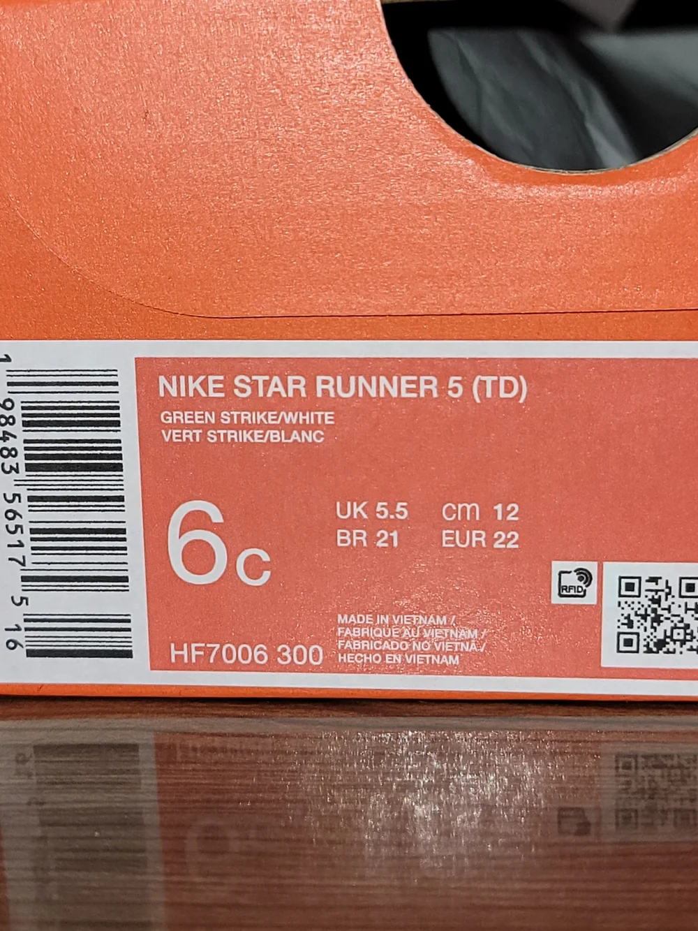 Nike Kids Neon Green Star Runner 5 Sneakers - Size 6 Toddler